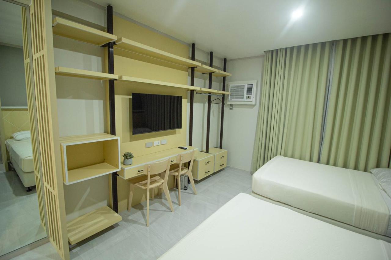 Twin Hearts Residences 1 罗哈斯城 外观 照片