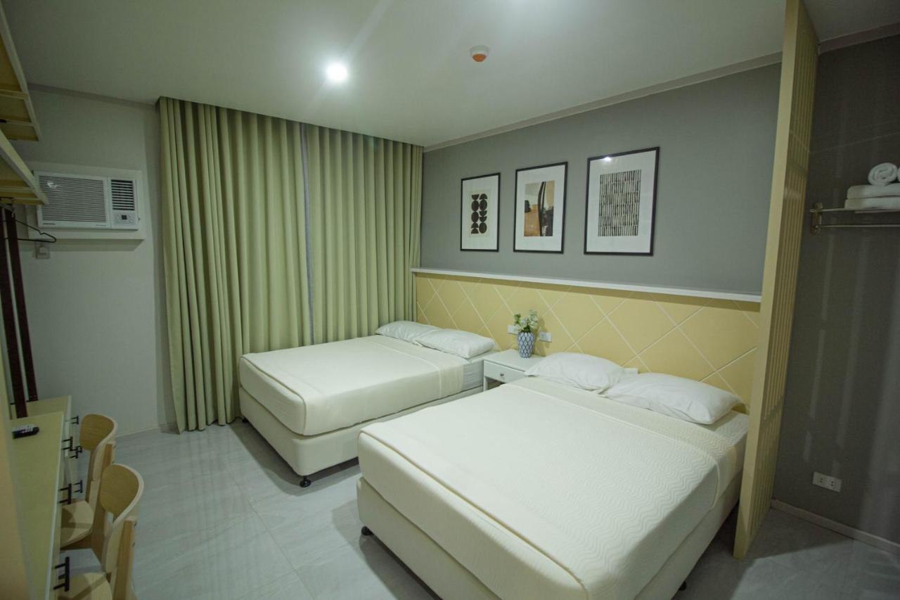 Twin Hearts Residences 1 罗哈斯城 外观 照片